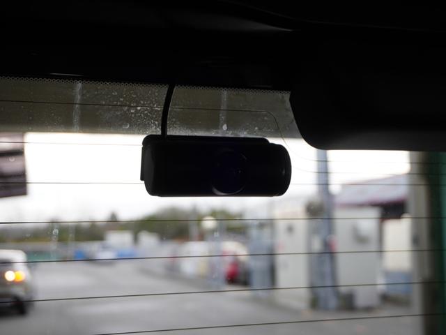 ステップワゴン ｅ：ＨＥＶスパーダ　１年保証ナビＤレコＲカメＥＴＣ両電扉ＢＴ地デジ　車内カメラ　渋滞追従クルーズ　Ｂｌｕｅｔｏｏｔｈ　障害物センサー　シートヒーター　オットマン　ブラインドスポット　純正アルミホイール　フルセグＴＶ（6枚目）