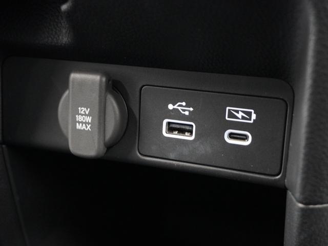 ステップワゴン ｅ：ＨＥＶスパーダ　１年保証ナビＤレコＲカメＥＴＣ両電扉ＢＴ地デジ　車内カメラ　渋滞追従クルーズ　Ｂｌｕｅｔｏｏｔｈ　障害物センサー　シートヒーター　オットマン　ブラインドスポット　純正アルミホイール　フルセグＴＶ（8枚目）