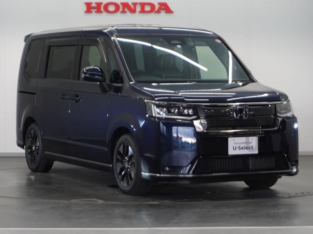 ステップワゴン ｅ：ＨＥＶスパーダ　１年保証ナビＤレコＲカメＥＴＣ両電扉ＢＴ地デジ　車内カメラ　渋滞追従クルーズ　Ｂｌｕｅｔｏｏｔｈ　障害物センサー　シートヒーター　オットマン　ブラインドスポット　純正アルミホイール　フルセグＴＶ（17枚目）