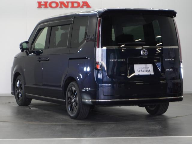 ステップワゴン ｅ：ＨＥＶスパーダ　１年保証ナビＤレコＲカメＥＴＣ両電扉ＢＴ地デジ　車内カメラ　渋滞追従クルーズ　Ｂｌｕｅｔｏｏｔｈ　障害物センサー　シートヒーター　オットマン　ブラインドスポット　純正アルミホイール　フルセグＴＶ（19枚目）