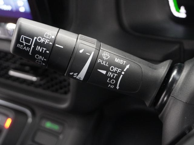 ステップワゴン ｅ：ＨＥＶスパーダ　１年保証ナビＤレコＲカメＥＴＣ両電扉ＢＴ地デジ　車内カメラ　渋滞追従クルーズ　Ｂｌｕｅｔｏｏｔｈ　障害物センサー　シートヒーター　オットマン　ブラインドスポット　純正アルミホイール　フルセグＴＶ（44枚目）