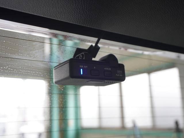 ヴェゼル Ｘ・ホンダセンシング　１年保証ナビＤレコＲカメＥＴＣクルコンＢＴ地デジ　アダプティブクルーズコントロール　Ｂｌｕｅｔｏｏｔｈ　衝突軽減ブレーキ　純正アルミホイール　ＬＥＤヘッドライト　フルセグ　ＤＶＤ再生　スペアキー有り（5枚目）