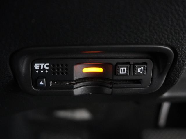 ヴェゼル Ｘ・ホンダセンシング　１年保証ナビＤレコＲカメＥＴＣクルコンＢＴ地デジ　アダプティブクルーズコントロール　Ｂｌｕｅｔｏｏｔｈ　衝突軽減ブレーキ　純正アルミホイール　ＬＥＤヘッドライト　フルセグ　ＤＶＤ再生　スペアキー有り（6枚目）