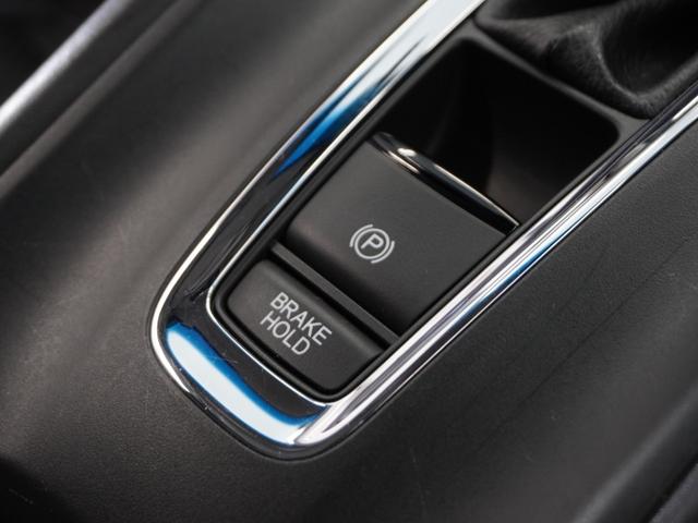 ヴェゼル Ｘ・ホンダセンシング　１年保証ナビＤレコＲカメＥＴＣクルコンＢＴ地デジ　アダプティブクルーズコントロール　Ｂｌｕｅｔｏｏｔｈ　衝突軽減ブレーキ　純正アルミホイール　ＬＥＤヘッドライト　フルセグ　ＤＶＤ再生　スペアキー有り（11枚目）