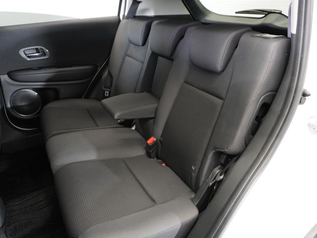 ヴェゼル Ｘ・ホンダセンシング　１年保証ナビＤレコＲカメＥＴＣクルコンＢＴ地デジ　アダプティブクルーズコントロール　Ｂｌｕｅｔｏｏｔｈ　衝突軽減ブレーキ　純正アルミホイール　ＬＥＤヘッドライト　フルセグ　ＤＶＤ再生　スペアキー有り（23枚目）