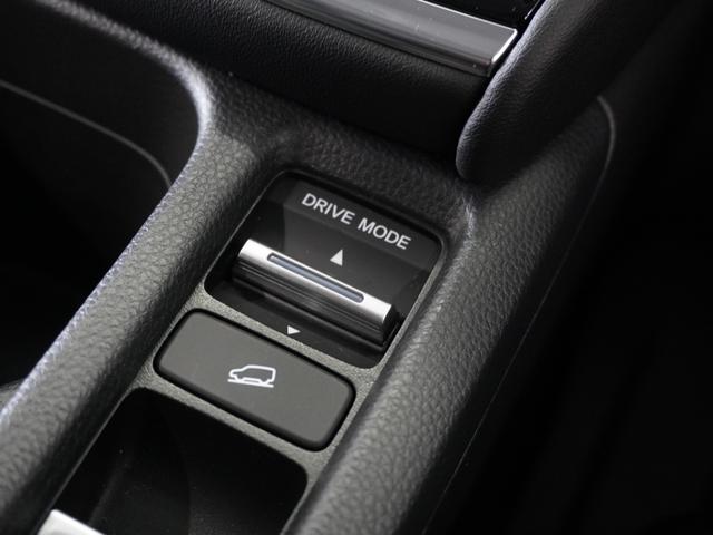 ヴェゼル ｅ：ＨＥＶＺ　２年保証ナビ全周囲カメＤレコＥＴＣクルコンＢＴ　渋滞追従クルーズ　Ｂｌｕｅｔｏｏｔｈ　障害物センサー　ハンドルヒーター　シートヒーター　ブラインドスポット　ダウンヒルアシスト　ワイヤレス充電器（13枚目）