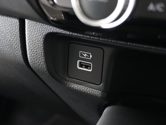 ヴェゼル ｅ：ＨＥＶＺ　２年保証ナビ全周囲カメＤレコＥＴＣクルコンＢＴ　渋滞追従クルーズ　Ｂｌｕｅｔｏｏｔｈ　障害物センサー　ハンドルヒーター　シートヒーター　ブラインドスポット　ダウンヒルアシスト　ワイヤレス充電器（53枚目）