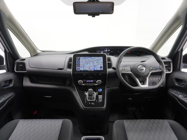 セレナ ｅ－パワーハイウェイスターＶ　ワンオーナー　全周囲カメラ　ＥＴＣ　アダプティブクルーズコントロール　両側電動スライドドア　Ｂｌｕｅｔｏｏｔｈ　ＬＥＤヘッドライト　純正アルミホイール　ＣＤ　ＤＶＤ　被害軽減ブレーキ　禁煙車（8枚目）