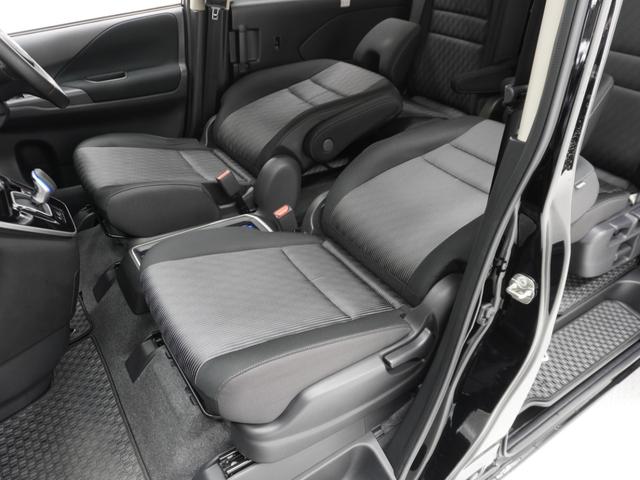 セレナ ｅ－パワーハイウェイスターＶ　ワンオーナー　全周囲カメラ　ＥＴＣ　アダプティブクルーズコントロール　両側電動スライドドア　Ｂｌｕｅｔｏｏｔｈ　ＬＥＤヘッドライト　純正アルミホイール　ＣＤ　ＤＶＤ　被害軽減ブレーキ　禁煙車（40枚目）