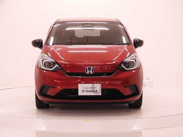 フィット ｅ：ＨＥＶホーム２０周年特別仕様車カーサ　９インチナビ　バックカメラ　ＥＴＣ　アダプティブクルーズコントロール　シートヒーター　Ｂｌｕｅｔｏｏｔｈ　ＵＳＢ入力端子　ＬＥＤヘッドライト　衝突被害軽減ブレーキ　障害物センサー　純正アルミホイール（11枚目）