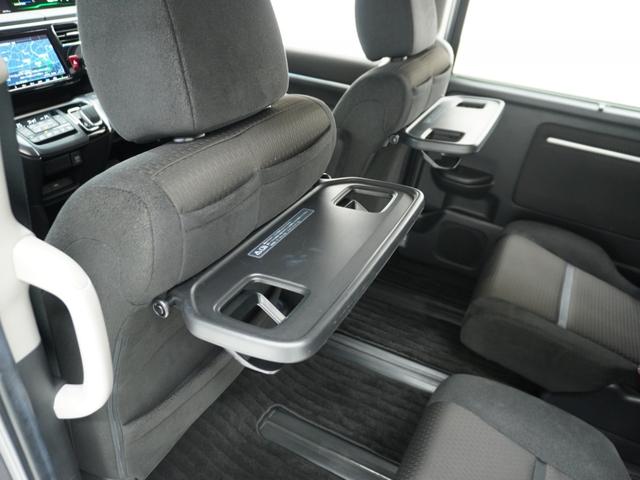 ステップワゴンスパーダ ｅ：ＨＥＶスパーダＧホンダセンシング　ワンオーナー　９インチナビ　フリップダウンモニター　バックカメラ　ドラレコ　ＥＴＣ２．０　アダプティブクルーズコントロール　両側電動スライドドア　ＬＥＤヘッドライト　純正アルミホイール　禁煙車（43枚目）