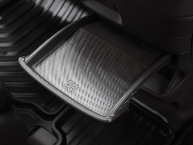 フリード Ｇ・ホンダセンシング　ワンオーナー車　純正７インチナビ（ＶＸＭ－１９４ＶＦｉ）　フルセグＴＶ　リアカメラ　純正ＥＴＣ　衝突軽減ブレーキ　両側電動ドア　ウォークスルー　レーンアシスト　アイドリングストップ　フロアマット　ＣＤ（63枚目）