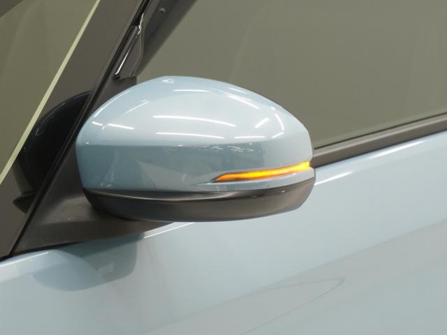 ���h�A�~���[�E�C���J�[���h�A�~���[�ɃE�C���J�[�𑕔����Ă��܂��B�Ό��ԂɎ��g�̐i�s���������}�����S�ɉ^�]�ł��܂��B