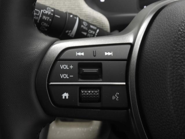 ���n���h���Ɂy�I�[�f�B�I�����R���X�C�b�`�z����������Ă܂��B���_�����炷���ƂȂ��A�{�����[�������E�I�[�f�B�I�\�[�X�ؑցE�I�Ȃ��o���܂��B���S�^�]���Ȃ��瑀�삪�\�ɂȂ�܂����B