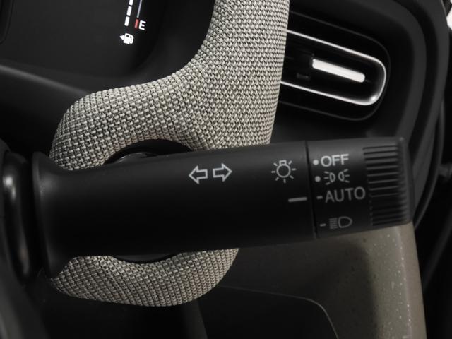 ���I�[�g���C�g���w�b�h���C�g�́A�I�[�g���C�g�t���I�g���l���ł����삪�s�v�ň��S�ɉ^�]�ł��܂�