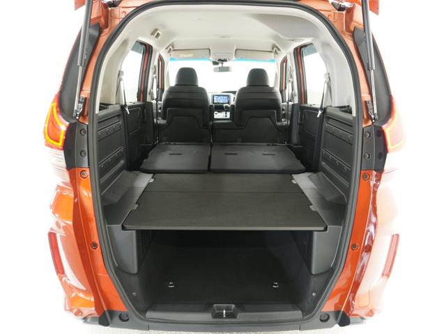 �Q��ڃV�[�g��|���΍L���t���b�g�ȉ׎����o���オ��B�傫�ȉו����ςݍ��݉\�I�Ȃ̂͂������A�L�X�X�y�[�X�ŉ��K�ȎԒ������y���ނ��Ƃ��ł��܂��B�t���[�h�{�Ȃ�ł̖͂��͂ł���