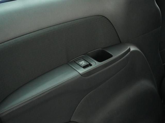 �T�[�h�V�[�g�p�ɂ��d���\�P�b�g����������Ă��܂��B