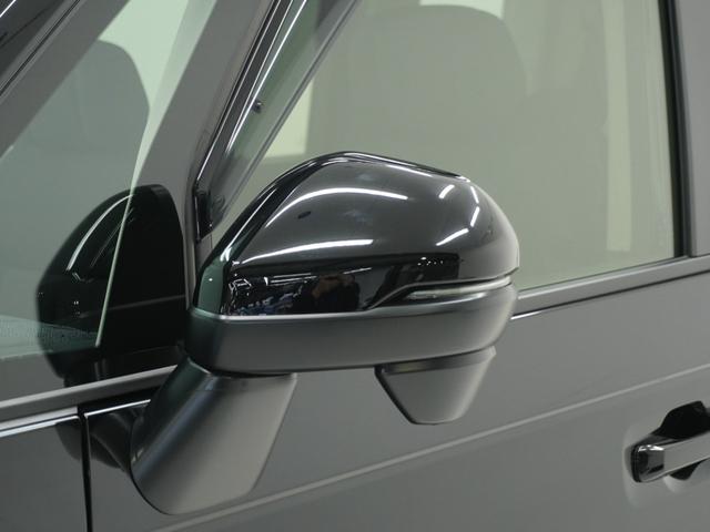 ���h�A�~���[�E�C���J�[���h�A�~���[�ɃE�C���J�[�𑕔����Ă��܂��B�Ό��ԂɎ��g�̐i�s���������}�����S�ɉ^�]�ł��܂��B