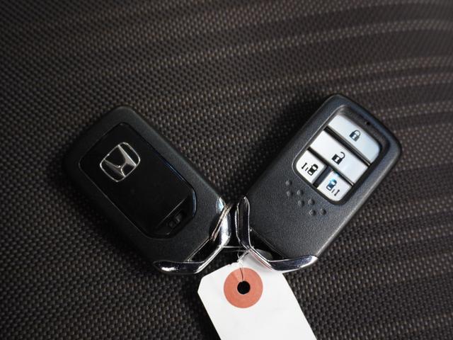 ���X�}�[�g�L�[���J�M���o�b�O��|�P�b�g�ɓ��ꂽ�܂܂ł��h�A���b�N�̊J���ł���w�X�}�[�g�L�[�x�t���I�J�V��Â��Ȃ��Ă��J�M�����o���K�v���Ȃ��h�A�̊J�����G���W�����n���ł��܂�