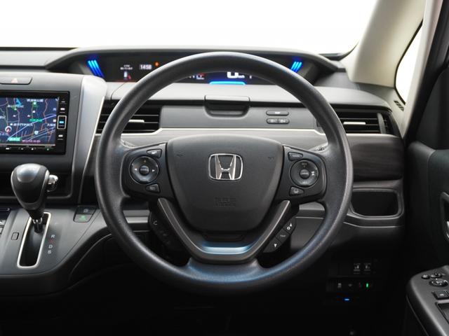 ���n���h���E�C���p�l�V�t�g���V�t�g�m�u�̓C���p�l�ɔz�u����Ă���̂ŁA�^�]�ȁ̏���Ȃ̈ړ����ȒP�B