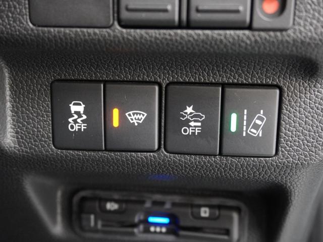 ���u�r�`��������h�~���u����������Ă��܂��B�R�[�i�[�����O���̉����ׂ��}����@�\�ƁA�ԗ��̋}���ȋ����ω���}����@�\�ŁA���肵�����s���������Ă��܂��B�^�]�Ɉ��S�Ƃ�Ƃ肪�o���܂��B