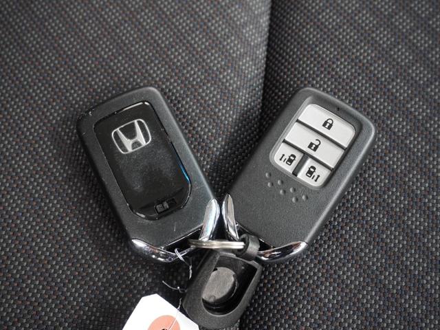 ���X�}�[�g�L�[���J�M���o�b�O��|�P�b�g�ɓ��ꂽ�܂܂ł��h�A���b�N�̊J���ł���w�X�}�[�g�L�[�x�t���I�J�V��Â��Ȃ��Ă��J�M�����o���K�v���Ȃ��h�A�̊J�����G���W�����n���ł��܂�