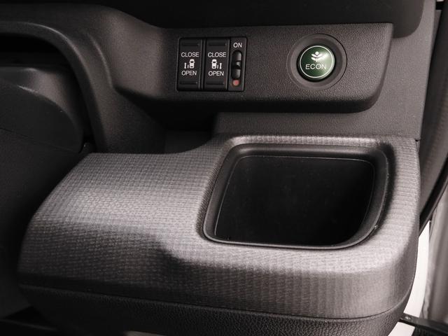 ステップワゴンスパーダ スパーダホンダセンシング　ワンオーナー　１０インチナビ　フリップダウンモニター　バックカメラ　ドラレコ　ＥＴＣ　アダプティブクルーズコントロール　両側電動スライドドア　１６インチ純正アルミホイール　フルセグＴＶ　パドルシフト（52枚目）