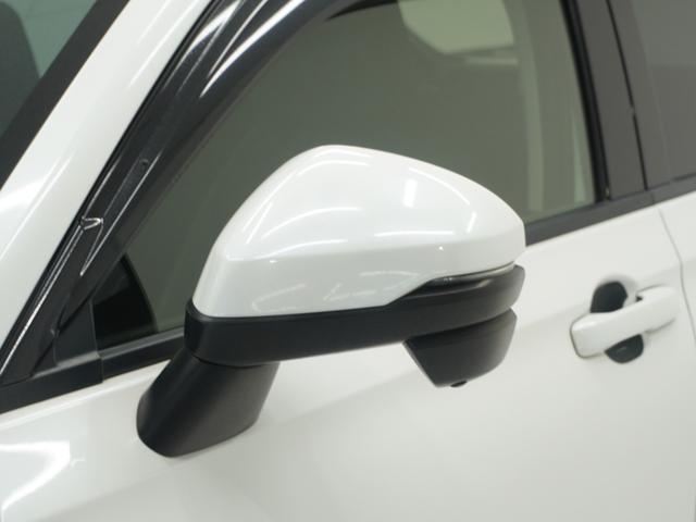 ���h�A�~���[�E�C���J�[���h�A�~���[�ɃE�C���J�[�𑕔����Ă��܂��B�Ό��ԂɎ��g�̐i�s���������}�����S�ɉ^�]�ł��܂��B