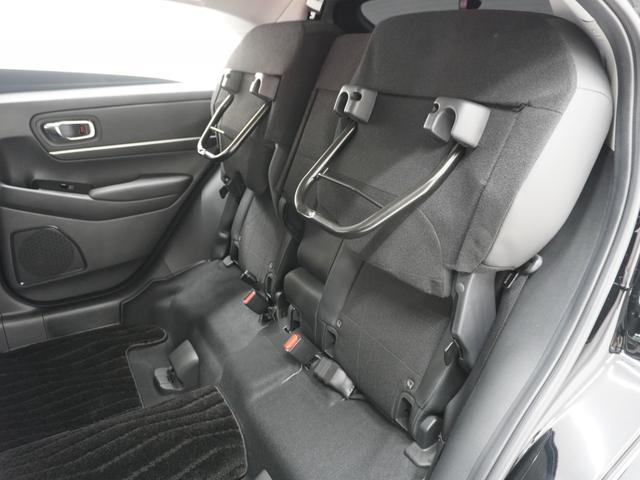 ヴェゼル ｅ：ＨＥＶＺ　ワンオーナー　禁煙車　コネクトディスプレイ　バックカメラ　ドラレコ　ＥＴＣ　渋滞追従機能付アダプティブクルーズ　シートヒーター　Ｂｌｕｅｔｏｏｔｈ　ＵＳＢ入力端子　ＬＥＤヘッドライト　電動リアゲート（12枚目）