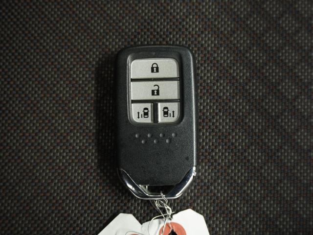 ���X�}�[�g�L�[���J�M���o�b�O��|�P�b�g�ɓ��ꂽ�܂܂ł��h�A���b�N�̊J���ł���w�X�}�[�g�L�[�x�t���I�J�V��Â��Ȃ��Ă��J�M�����o���K�v���Ȃ��h�A�̊J�����G���W�����n���ł��܂�