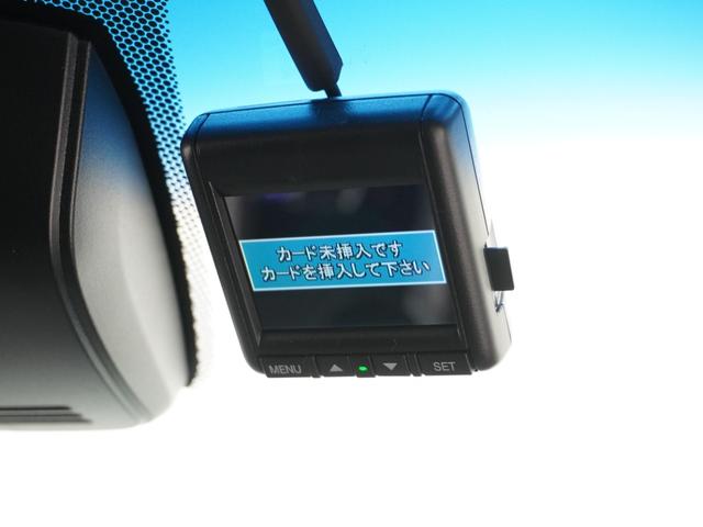 ���O��h���C�u���R�[�_�[�t�����f���E�����Ȃǂ��L�^���鎩���ԗp�̑��u�ł��B�������̎��̂̍ۂ̋L�^�͂������A���s�̍ۂ̎v���o�Ƃ��ăh���C�u�̉f�����y���ނ��Ƃ��ł��܂��B