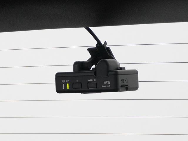 ���O��h���C�u���R�[�_�[�t�����f���E�����Ȃǂ��L�^���鎩���ԗp�̑��u�ł��B�������̎��̂̍ۂ̋L�^�͂������A���s�̍ۂ̎v���o�Ƃ��ăh���C�u�̉f�����y���ނ��Ƃ��ł��܂��B