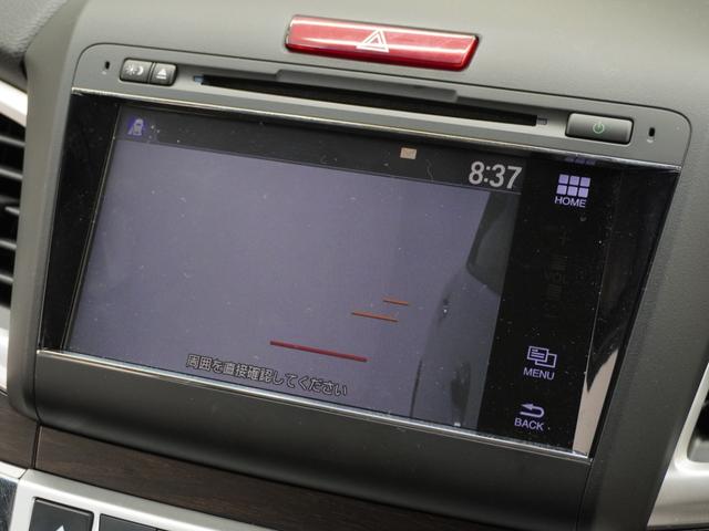 �T�C�h�̃J�����ł́A�h���C�o�[�̎��_����̓s���[�̉A�ɂȂ镔����O�㍶�E�̃E�C���h�E�̉����ȂǁA�ǂ����Ă����邱�Ƃ��ł��Ȃ����p���J�o�[���܂��B