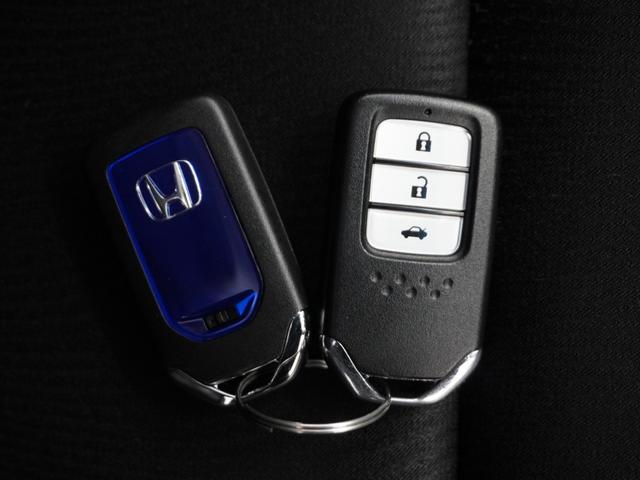 ���X�}�[�g�L�[���J�M���o�b�O��|�P�b�g�ɓ��ꂽ�܂܂ł��h�A���b�N�̊J���ł���w�X�}�[�g�L�[�x�t���I�J�V��Â��Ȃ��Ă��J�M�����o���K�v���Ȃ��h�A�̊J�����G���W�����n���ł��܂�