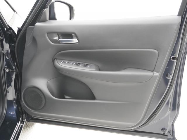 フィット ｅ：ＨＥＶホーム　デモカー　禁煙車　９インチナビ　全周囲カメラ　ドラレコ　ＥＴＣ２．０　アダプティブクルーズコントロール　ブラインドスポットモニター　Ｂｌｕｅｔｏｏｔｈ　ＵＳＢ入力端子　ＬＥＤヘッドライト　スマートキー（52枚目）