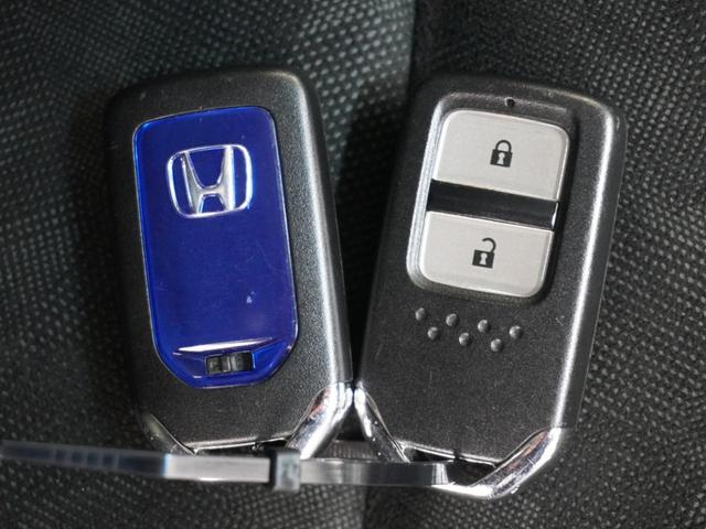 ���X�}�[�g�L�[���J�M���o�b�O��|�P�b�g�ɓ��ꂽ�܂܂ł��h�A���b�N�̊J���ł���w�X�}�[�g�L�[�x�t���I�J�V��Â��Ȃ��Ă��J�M�����o���K�v���Ȃ��h�A�̊J�����G���W�����n���ł��܂�