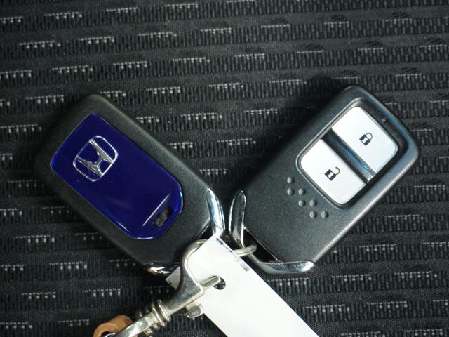 ���X�}�[�g�L�[���J�M���o�b�O��|�P�b�g�ɓ��ꂽ�܂܂ł��h�A���b�N�̊J���ł���w�X�}�[�g�L�[�x�t���I�J�V��Â��Ȃ��Ă��J�M�����o���K�v���Ȃ��h�A�̊J�����G���W�����n���ł��܂�