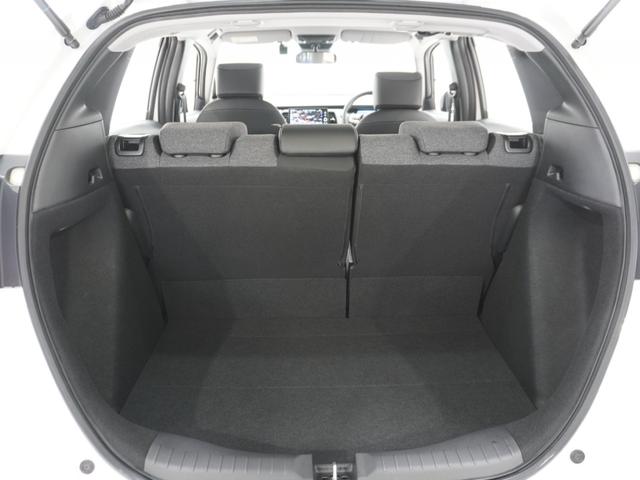 フィット ホーム　ワンオーナー車　ホンダコネクトナビ　バックカメラ　障害物センサー　前後ドラレコ　ＥＴＣ２．０　Ｂｌｕｅｔｏｏｔｈ　ＵＳＢ入力端子　フルセグ　ＬＥＤオートライト　衝突被害軽減ブレーキ　サイドエアバック（42枚目）