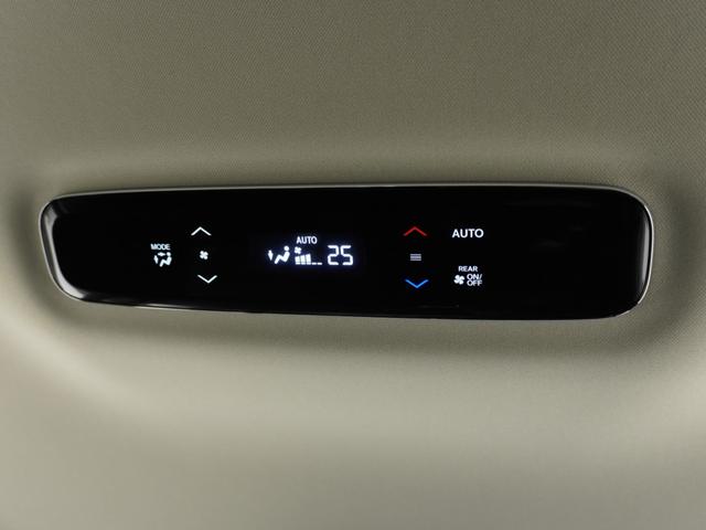 ��ȗp�G�A�R���̑���p�l������������Ă���A����҂̕������D�݂̉��x�ŉ��K�ȃh���C�u�����y���݂��������܂��B