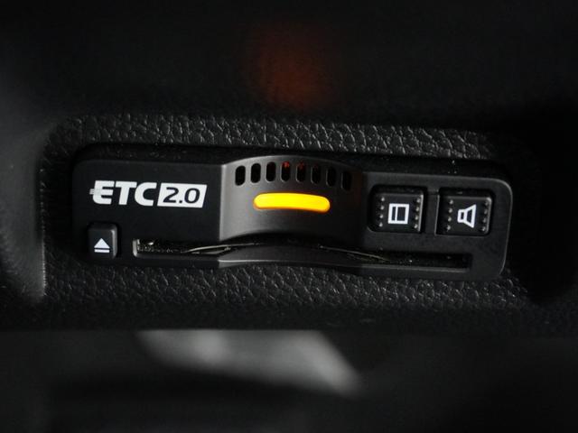 ヴェゼル ｅ：ＨＥＶＰＬａＹ　ワンオーナー　禁煙車　全周囲カメラ　ドラレコ　ＥＴＣ２．０　アダプティブクルーズコントロール　シートヒーター　Ｂｌｕｅｔｏｏｔｈ　ＵＳＢ入力端子　ＬＥＤヘッドライト　衝突被害軽減ブレーキ　スカイルーフ（5枚目）