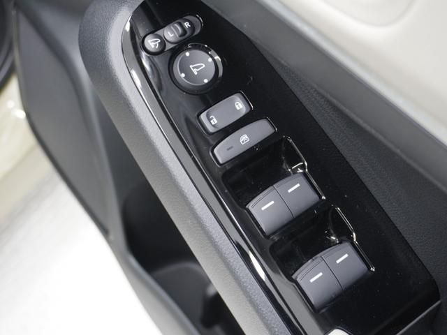 ヴェゼル ｅ：ＨＥＶＰＬａＹ　ワンオーナー　禁煙車　全周囲カメラ　ドラレコ　ＥＴＣ２．０　アダプティブクルーズコントロール　シートヒーター　Ｂｌｕｅｔｏｏｔｈ　ＵＳＢ入力端子　ＬＥＤヘッドライト　衝突被害軽減ブレーキ　スカイルーフ（51枚目）