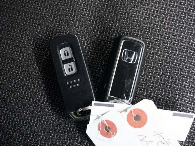 ���X�}�[�g�L�[���J�M���o�b�O��|�P�b�g�ɓ��ꂽ�܂܂ł��h�A���b�N�̊J���ł���w�X�}�[�g�L�[�x�t���I�J�V��Â��Ȃ��Ă��J�M�����o���K�v���Ȃ��h�A�̊J�����G���W�����n���ł��܂�