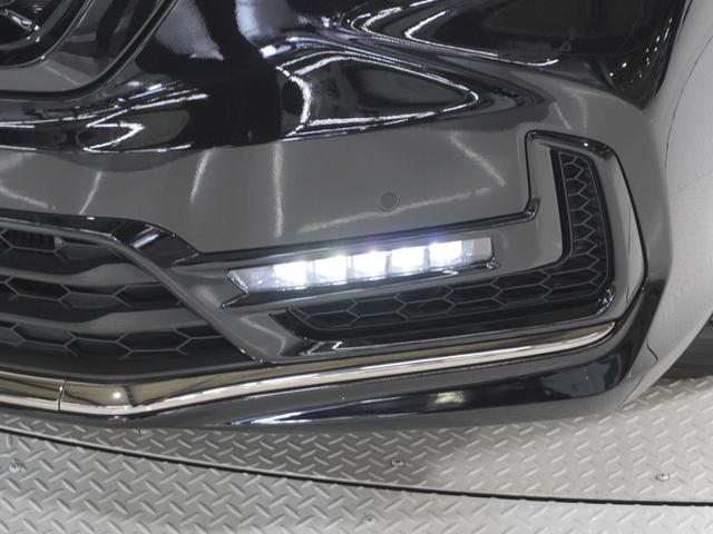 ���t�H�O���C�g���@���Ȃǂ̈��V�󎞁A���Ԃ̈ʒu�������ƂƂ��ɑO����H�����������炢���A�߂��ʒu�����C�h�ɏƂ炵�Ă���܂�