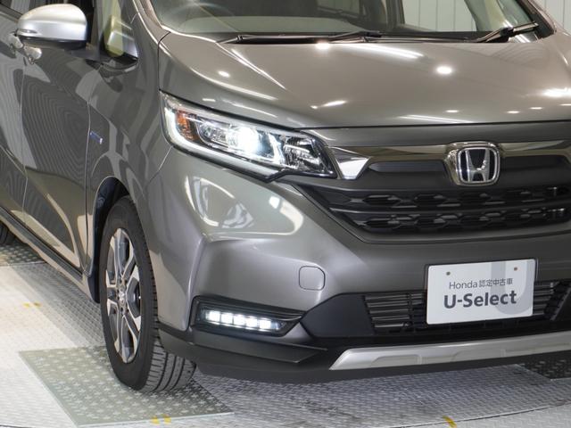 フリードハイブリッド ハイブリッド・クロスターホンダセンシング　禁煙車　純正メモリーナビ　フルセグ　ＣＤ　ＤＶＤ　ＭｕｓｉｃＲａｃｋ　ホンダセンシング　ＬＥＤヘッドライト　ＥＴＣ　クルーズコントロール　シートヒーター　Ｕ－Ｓｅｌｅｃｔ１年間走行無制限保証（28枚目）