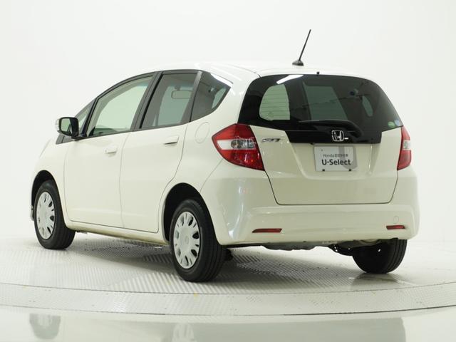 フィット １３Ｇ・スマートセレクションファインスタイル　ワンオーナー車　純正用品ナビ（ＶＸＭ－１２８ＶＳ）　バックカメラ　ＥＴＣ　ＳＤ／ＵＳＢ入力端子　ディスチャージヘッドランプ　電動格納ドアミラー　オートエアコン　スマートキー（28枚目）