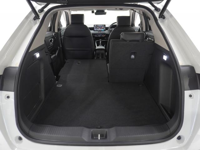 ヴェゼル ｅ：ＨＥＶＺ　ワンオーナー　禁煙車　９インチナビ　全周囲カメラ　ドラレコ　ＥＴＣ２．０対応　アダプティブクルーズ　シートヒーター　Ｂｌｕｅｔｏｏｔｈ　ＵＳＢ入力端子　ＬＥＤヘッドライト　衝突被害軽減ブレーキ（49枚目）