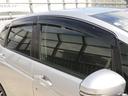 ◆ドアバイザー装着!悪天候時にも窓を少し上げて換気を行えるので便利です♪