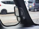 ◆補助ミラー装備車◆左前の死角を軽減する補助ミラーを装備!細い道や車庫入れの時に役立ちます。