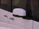 ◆ドアミラーウインカー◆ドアミラーにウインカーを装備しています。対向車に自身の進行方向を合図し安全に運転できます。