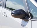 ◆ドアミラーウインカー◆ドアミラーにウインカーを装備しています。対向車に自身の進行方向を合図し安全に運転できます。